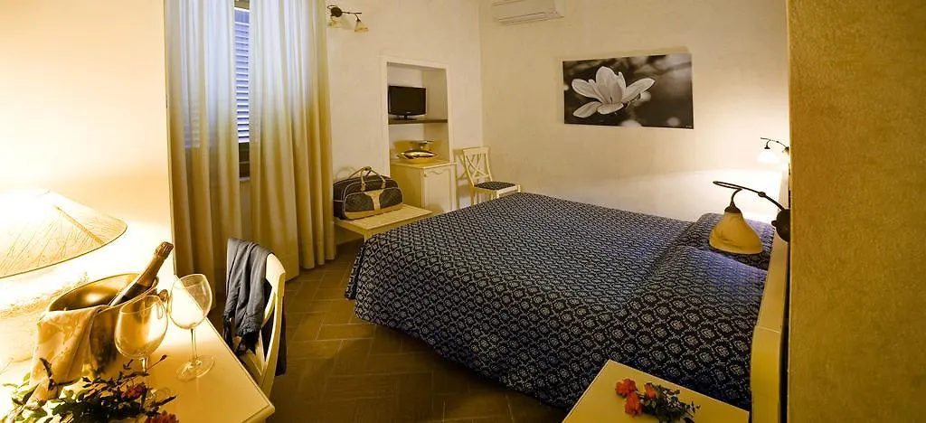 ***  Hotel Corallo Pomonte Italie
