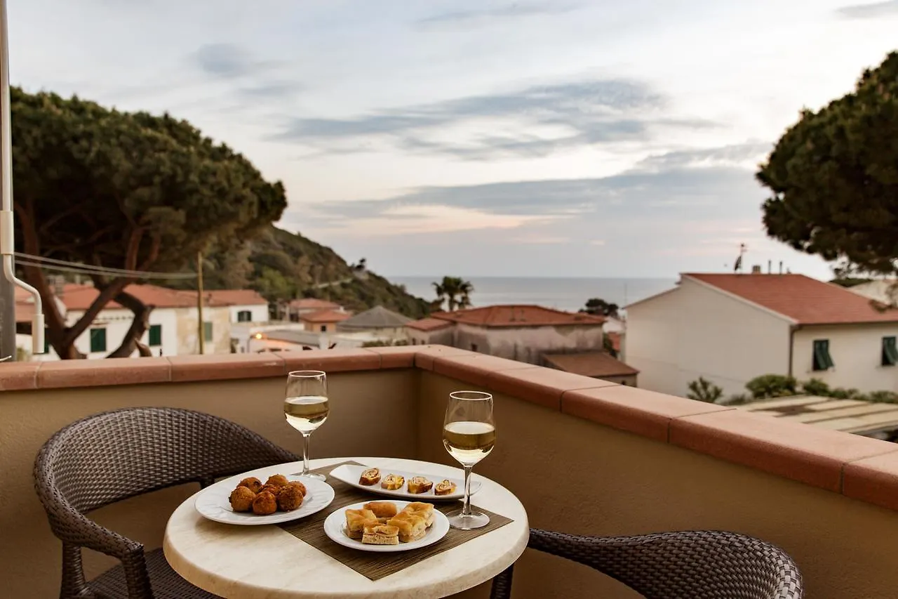 Hotel Corallo Pomonte 3*,  Italie
