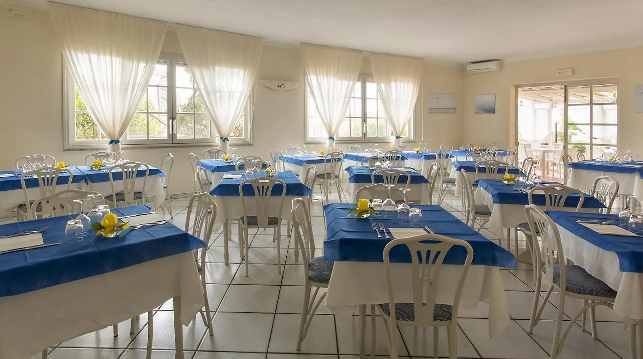 Hotel Corallo Pomonte 3*,